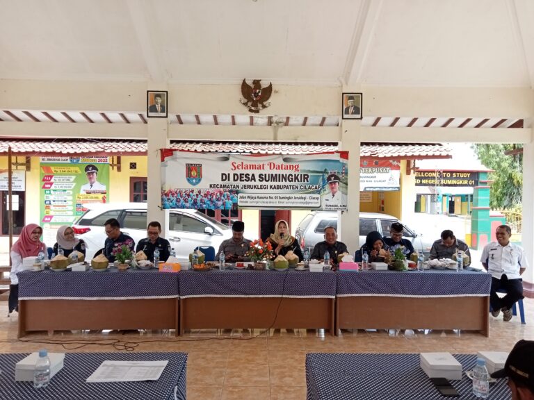Peninjauan Kerja Komisi A DPRD Kabupaten Cilacap bersama Disdukcapil: Peningkatan Layanan Digital Kependudukan di Desa Sumingkir